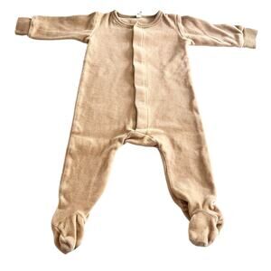 Quincy Mae Unisex Organic  Velour Hidden Snap Footie in Honey size 3-6 months